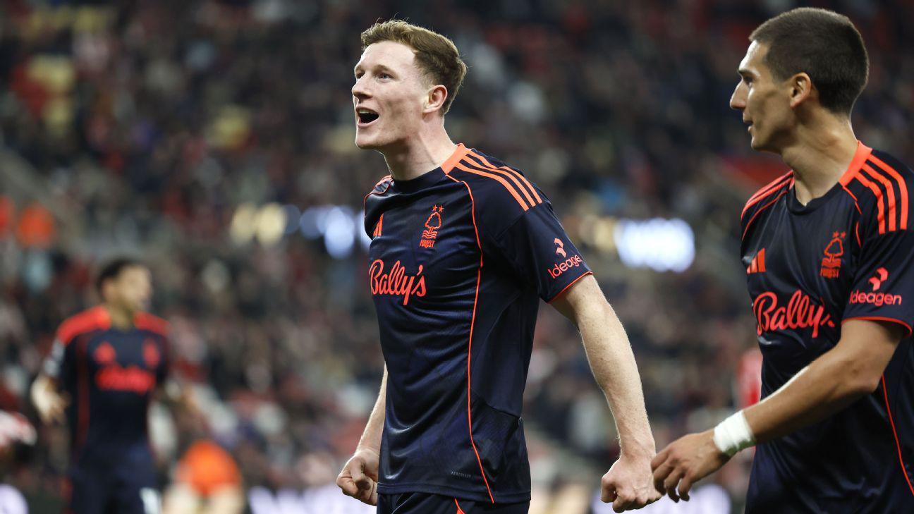 Man City nhắm Anderson