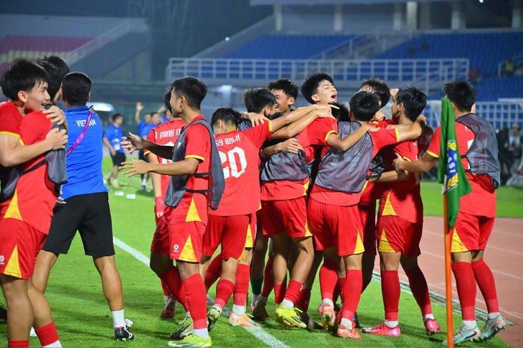 U17 Việt Nam giành quyền vào chung kết U17 Đông Nam Á