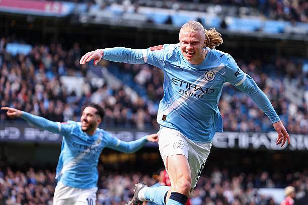 Haaland mang về chiến thắng cho Man City với bàn thắng hiệp 2