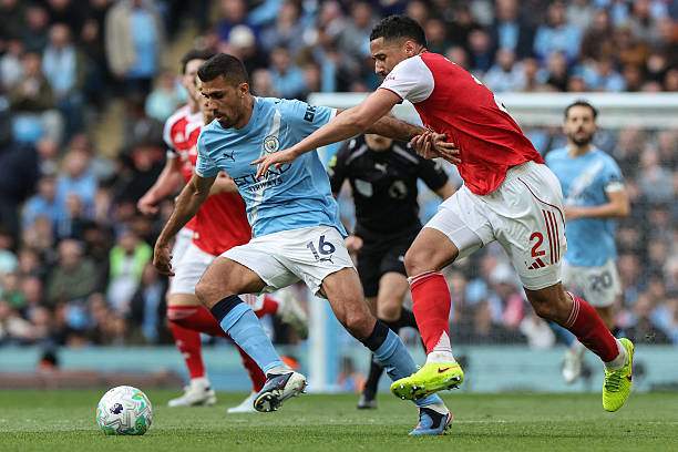 Man City chơi có phần lép vế ở hiệp 1 nhưng thực tế họ để cho Arsenal rất ít cơ hội nguy hiểm
