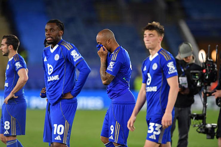 Leicester chính thức xuống hạng và sẽ lần thứ 2 trong lịch sử CLB phải đá ở giải hạng Ba