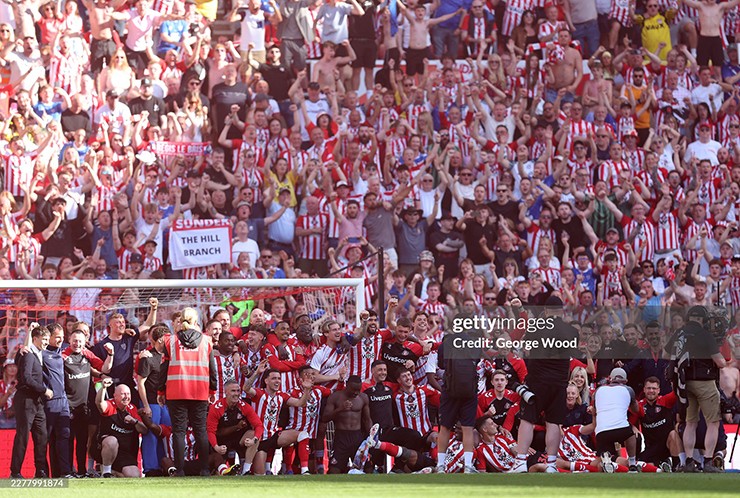 Sunderland viết nên câu chuyện cổ tích của mùa giải