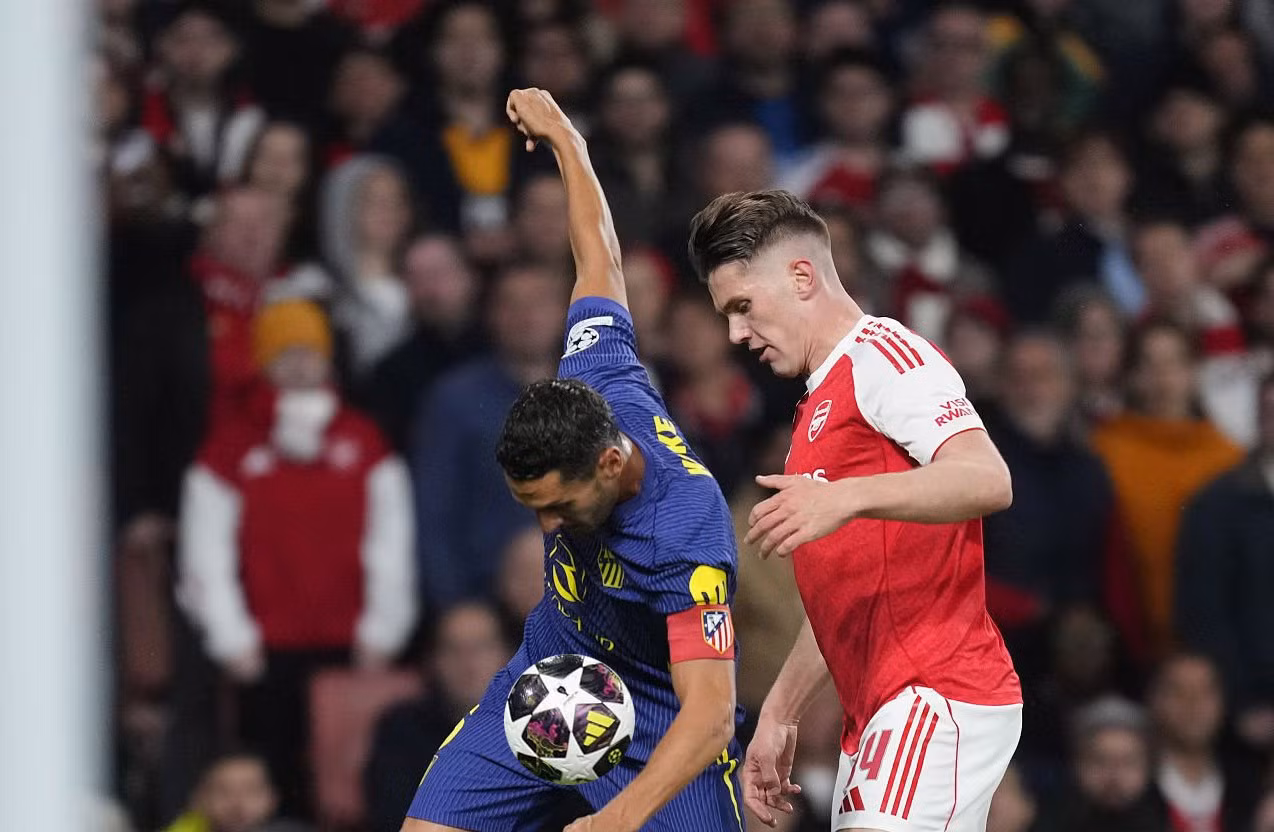 Atletico bất lực trước Arsenal
