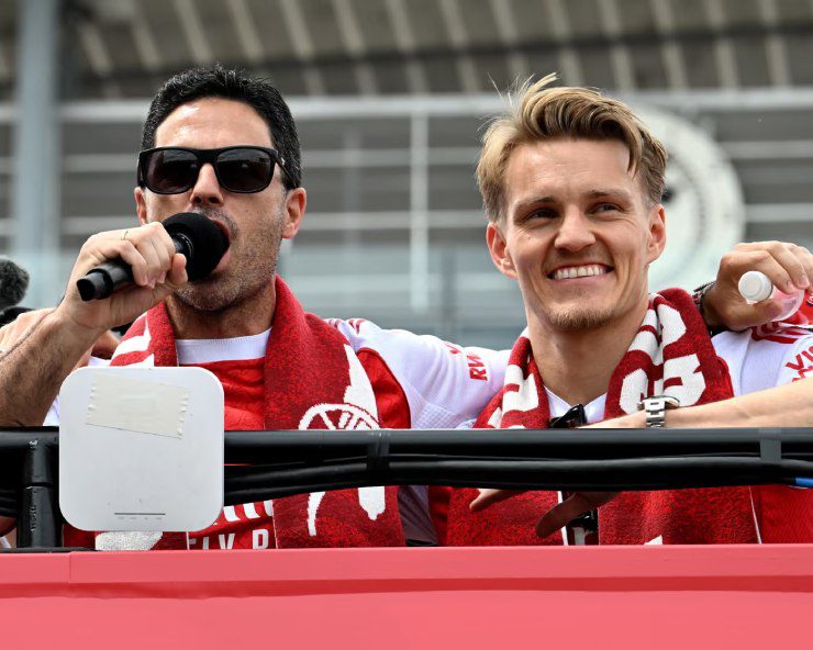Trực tiếp Arsenal rước cúp vô địch Ngoại hạng Anh: Thầy trò Arteta tri ân fan - 2