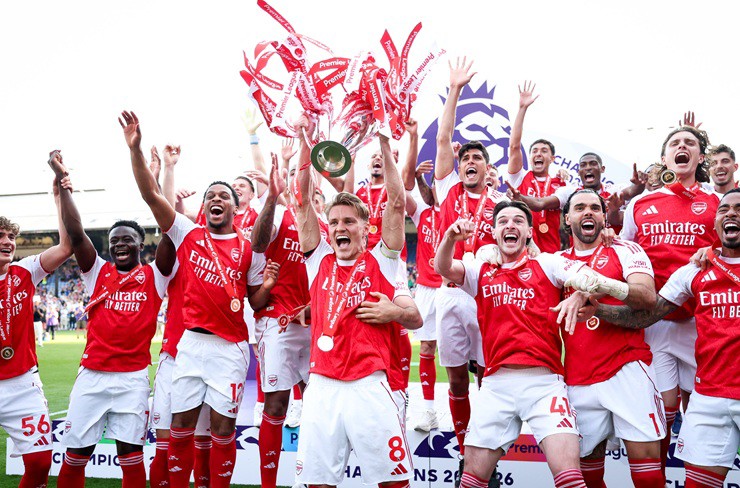 Đây là khoảnh khắc mà các CĐV&nbsp;Arsenal đã chờ đợi, khắc khoải và khao khát suốt 22 năm dài đằng đẵng