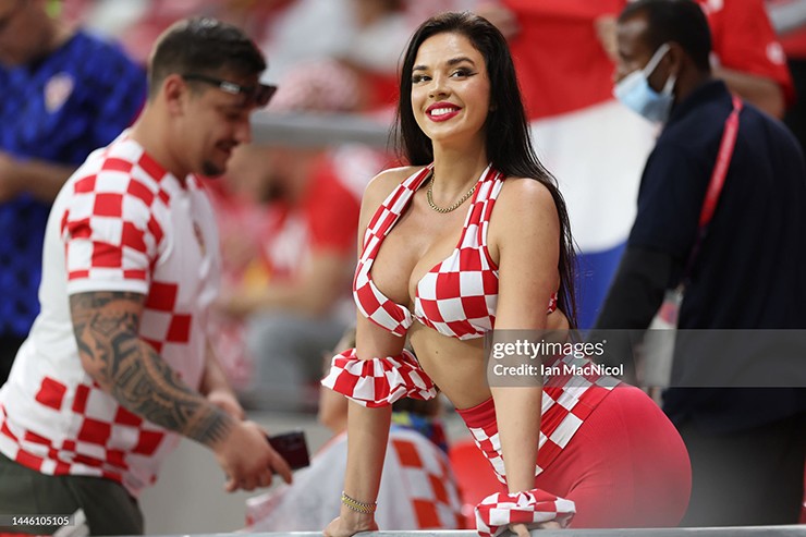Ivana Knoll nổi tiếng từ những lần cổ vũ tuyển Croatia ở World Cup