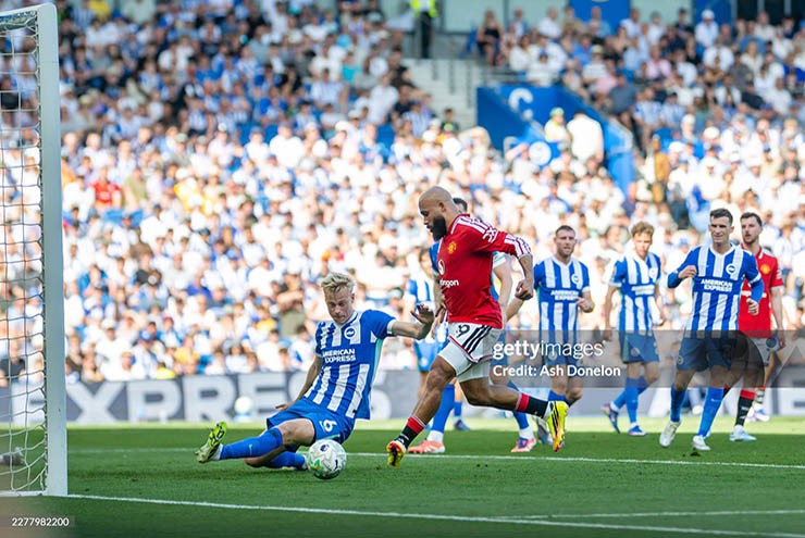 MU (áo đỏ) giành chiến thắng ấn tượng trước Brighton