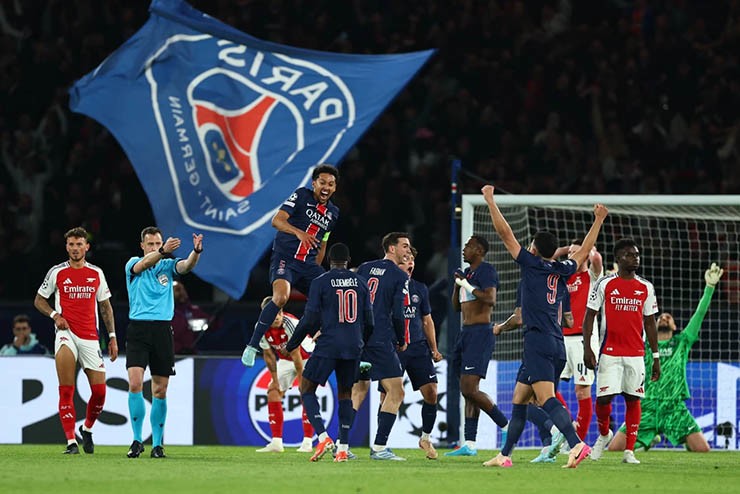 PSG vượt qua Arsenal ở bán kết Champions League mùa trước