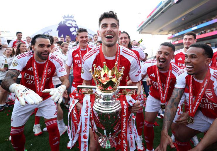 Trực tiếp Arsenal rước cúp vô địch Ngoại hạng Anh: Thầy trò Arteta tri ân fan - 13