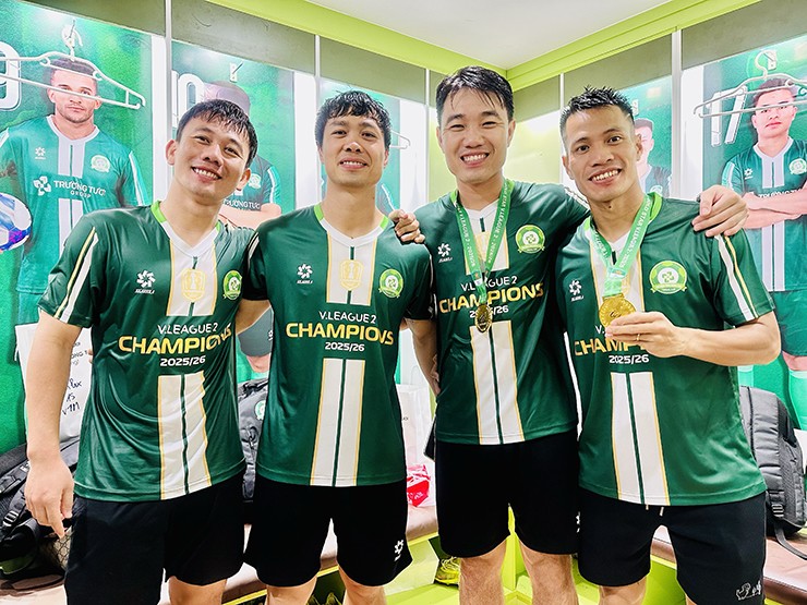 Công Phượng, Minh Vương, Xuân Trường và Văn Sơn giành chức vô địch đầu tiên cấp CLB.