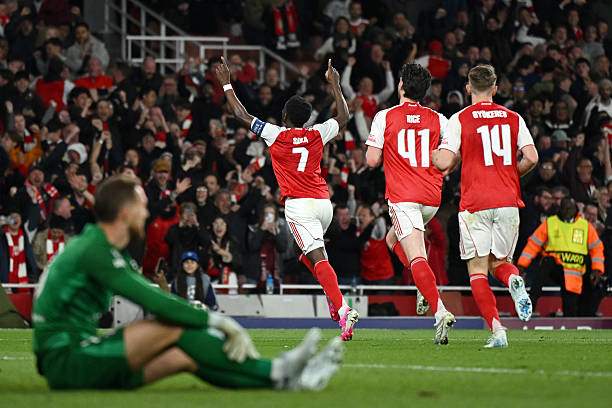 Arsenal đã vượt qua Atletico để vào chung kết trước khi đoạt Premier League