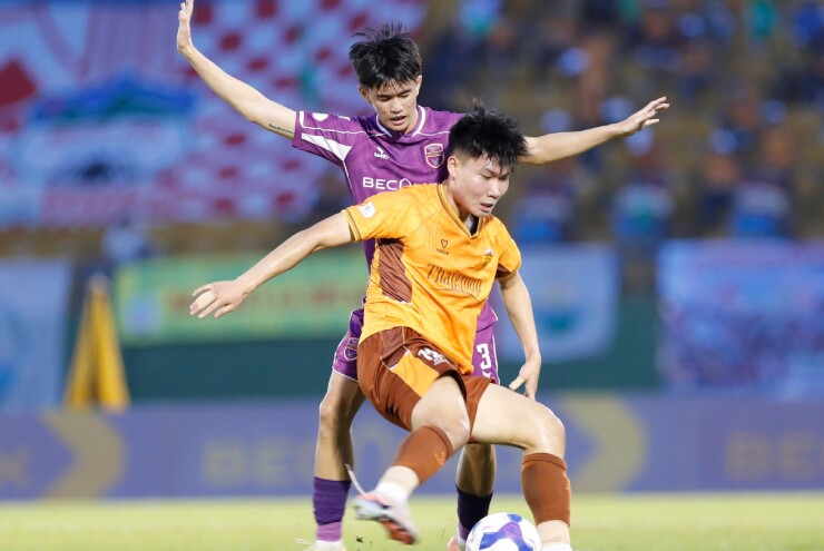 Hai đội chơi không khoan nhượng