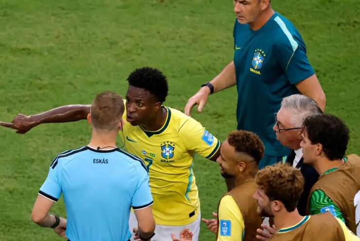 Brazil quyết định khiếu nại bàn thắng không được công nhận của Vinicius