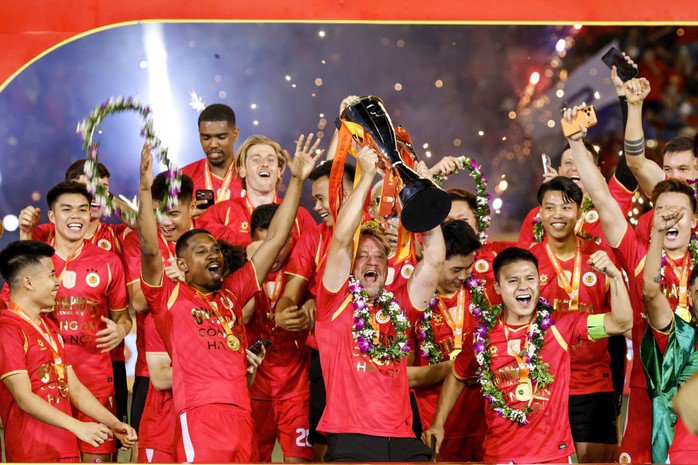 Công an Hà Nội cần thêm 1 điểm để phá kỷ lục V-League - 2