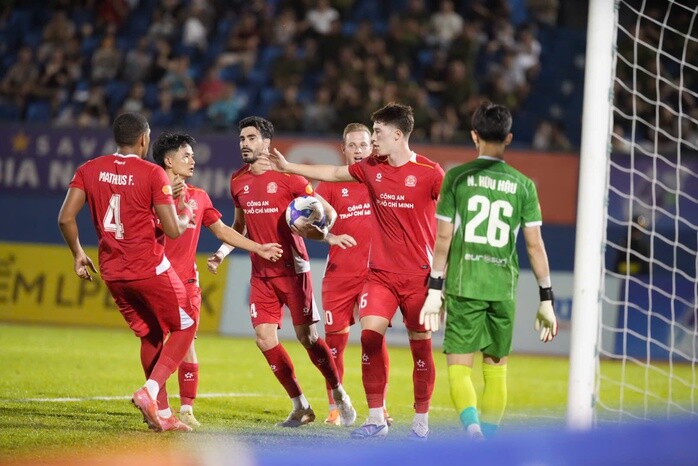 CLB Công an TP HCM cán đích top 5 V-League 2025-2026 ở mùa giải đầu tiên sau ngày tái xuất (Ảnh: QUANG LIÊM)