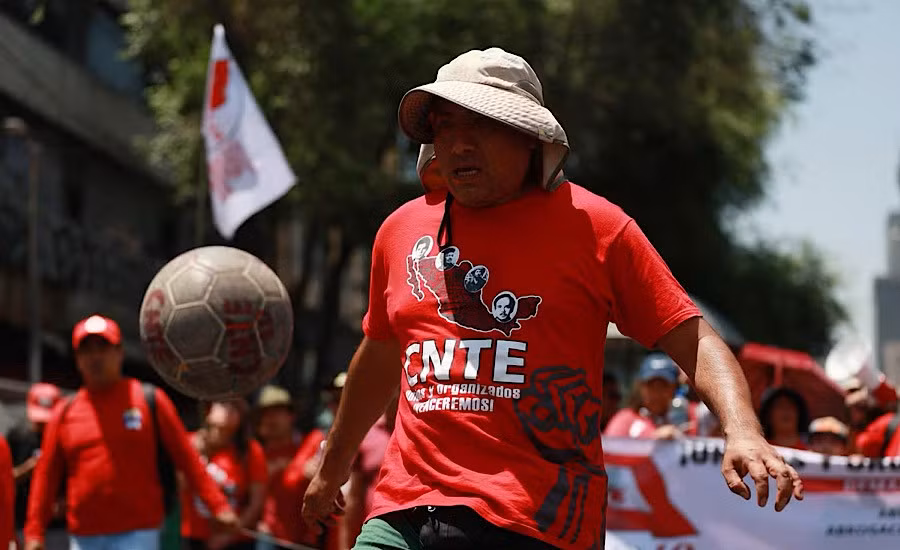 Người biểu tình sẽ tổ chức phản đối ở bên ngoài sân Azteca