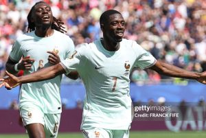 “Quả bóng vàng” Dembele lập liền 3 siêu phẩm, suýt phá kỷ lục “có 1 không 2”