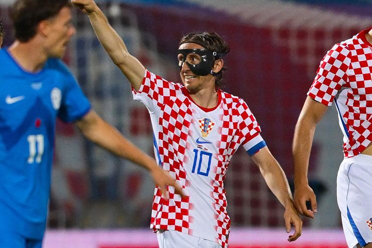 Modric ghi bàn mở tỷ số cho Croatia