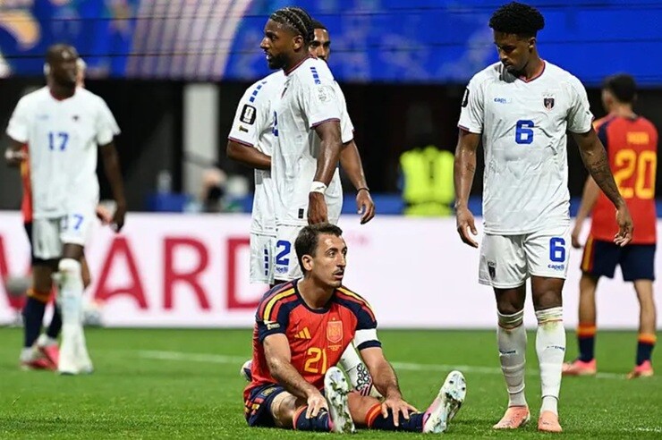 Đây không phải lần đầu tiên Tây Ban Nha có màn ra quân đáng thất vọng tại World Cup