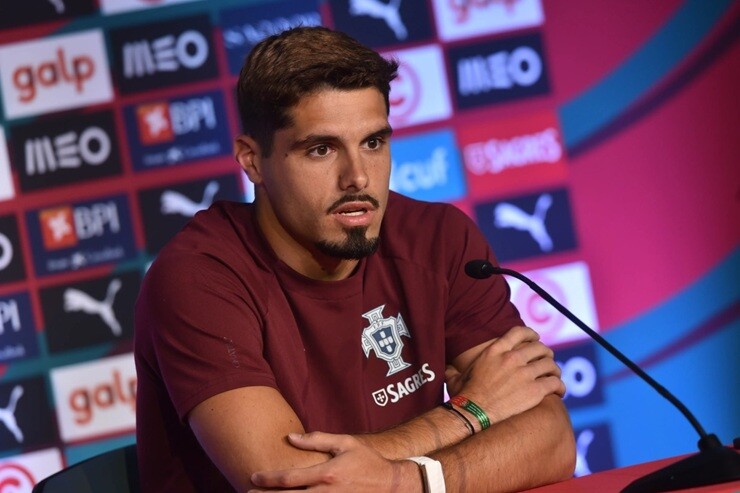 Pedro Neto&nbsp;chia sẻ về tầm quan trọng của Cristiano Ronaldo trong đội hình&nbsp;Bồ Đào Nha