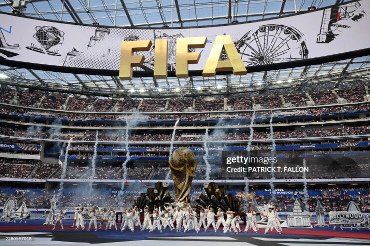 Chủ nhà Mỹ khai mạc World Cup mãn nhãn, mỹ nhân K-Pop Lisa khoe sắc nóng bỏng - 1