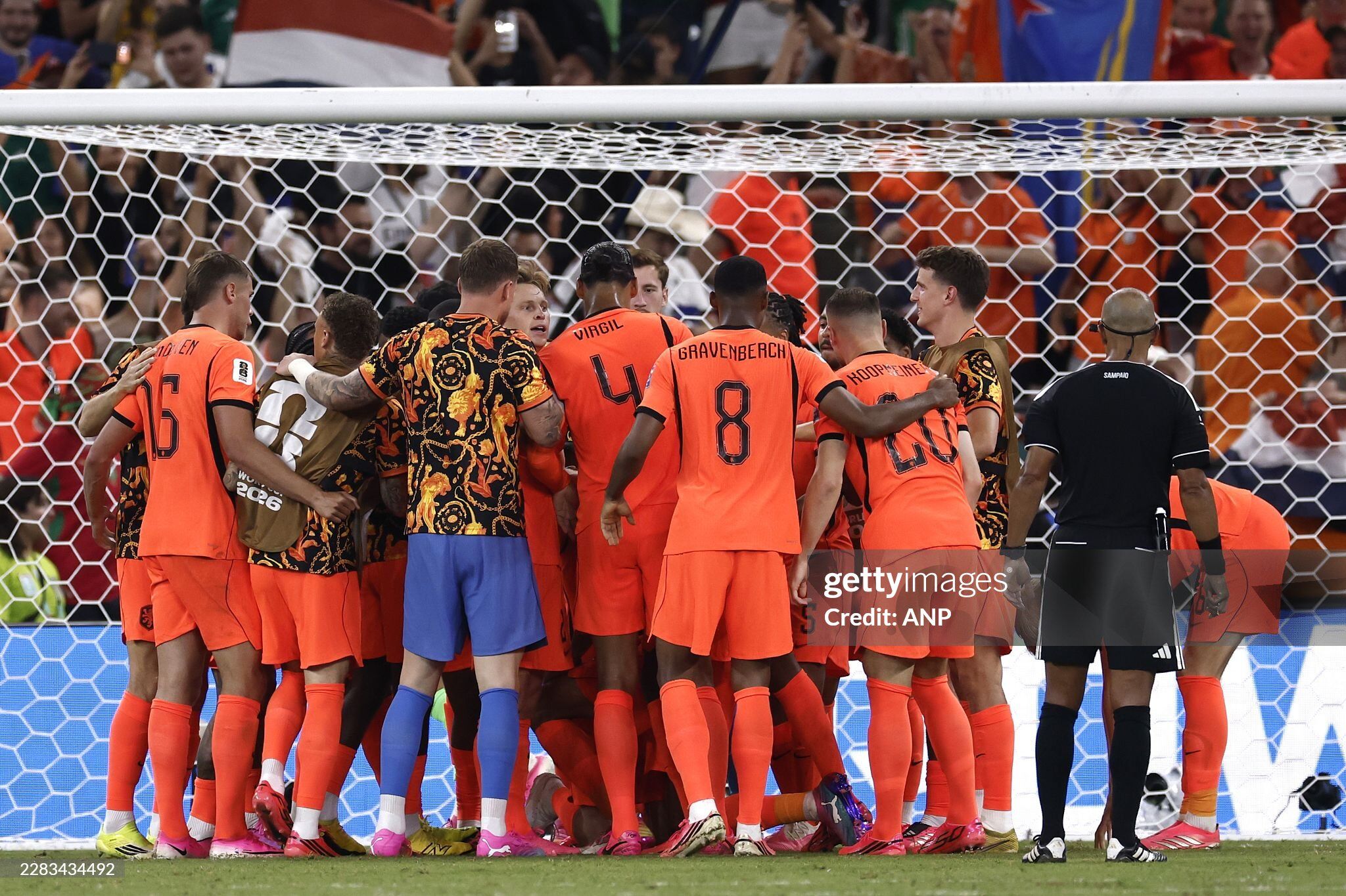 Hà Lan đấu Morocco: Sao Liverpool vỡ òa cảm xúc sau bàn thắng đặc biệt - 8