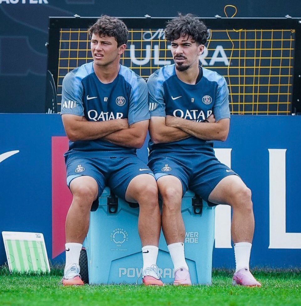PSG sẽ không bán Vitinha hay Joao Neves