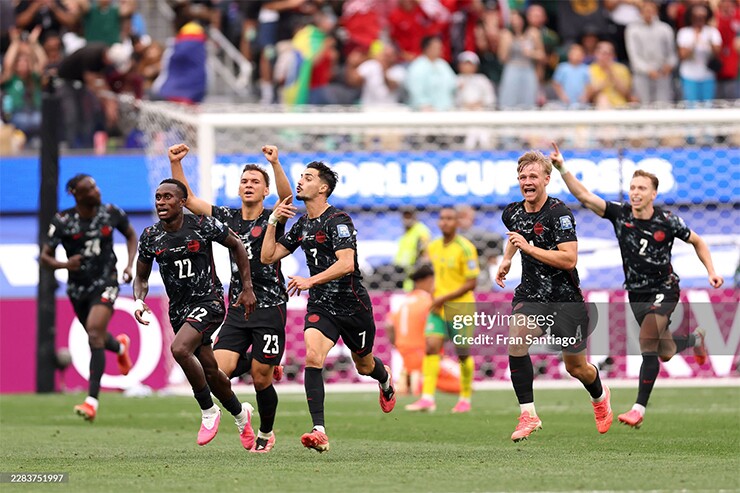 Tiền vệ 29 tuổi đang viết nên lịch sử cùng Canada tại World Cup