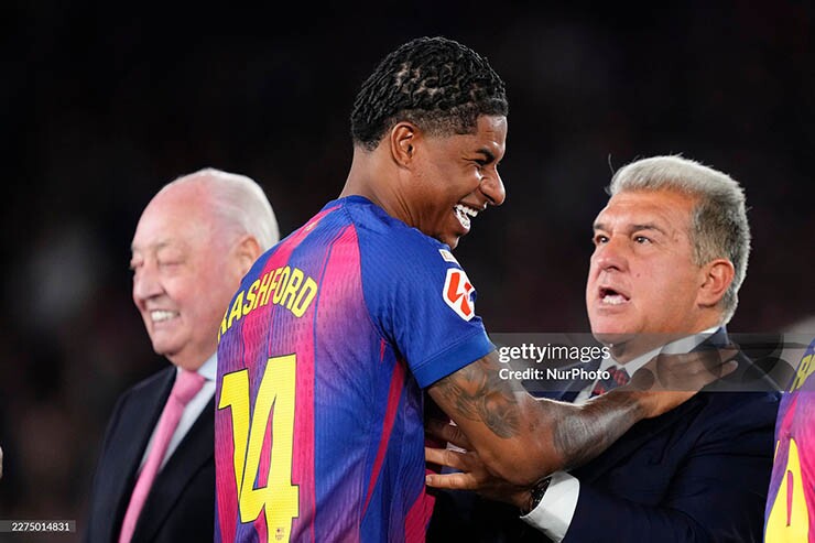 Barca không mua nhưng Rashford vẫn chơi tốt