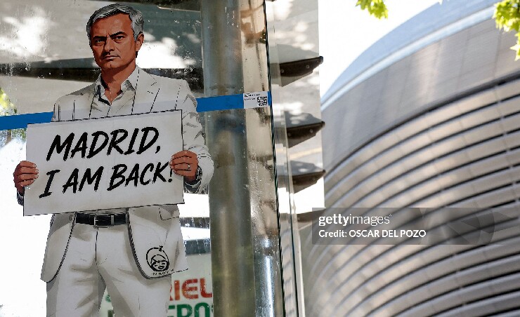 Mourinho chính thức trở lại Bernabeu sau hơn một thập kỷ