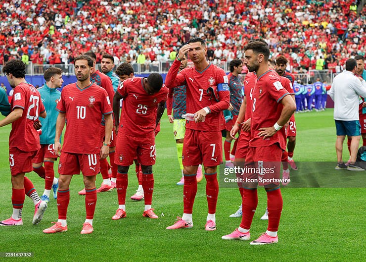 Ronaldo cần kết nối tốt hơn với các vệ tinh