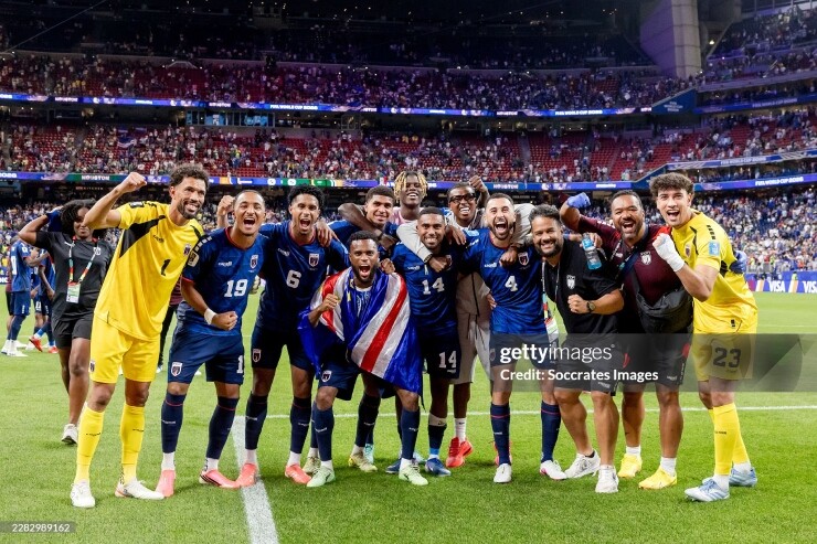 Cape Verde vượt qua vòng bảng trong lần đầu tiên dự World Cup