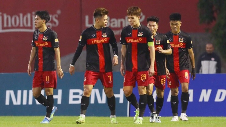 Video bóng đá Ninh Bình - Thể Công Viettel: Đòn đau từ "người cũ" Hoàng Đức (Cúp Quốc gia) - 1