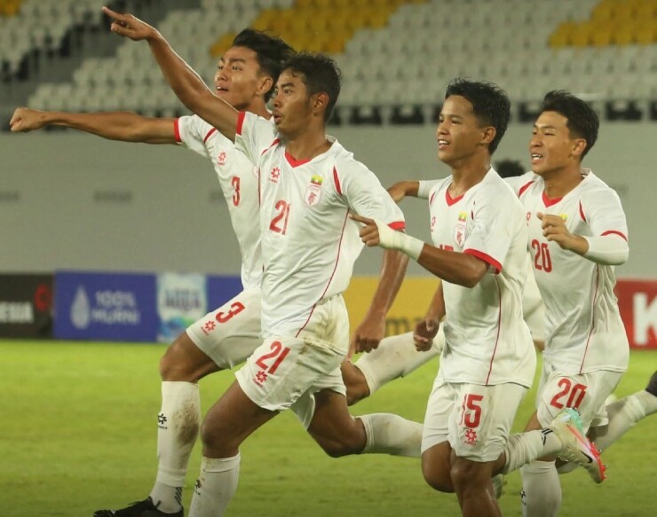U19 Myanmar thắng ngược