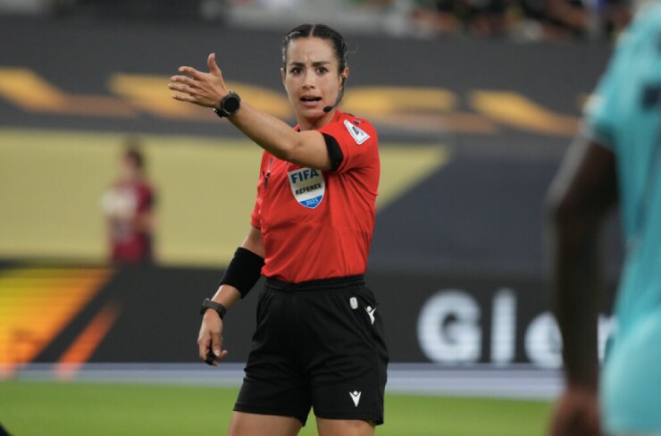 Trọng tài người Mexico Katia Itzel
