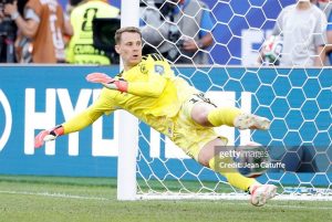 Tin nóng bóng đá World Cup 1/7: Neuer từ giã ĐTQG lần 2
