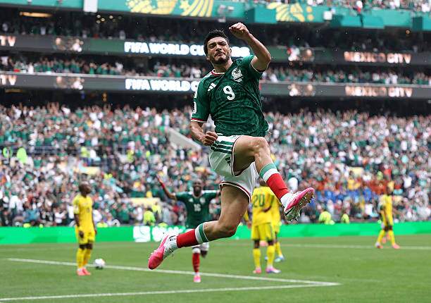Raul Jimenez nhân đôi cách biệt, đồng thời san bằng thành tích ghi bàn của Jared Borgetti trong lịch sử tuyển Mexico. Anh chỉ còn kém Chicharito 6 bàn