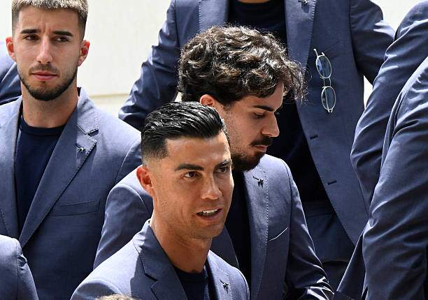 Ronaldo cùng các đồng đội trong buổi lễ xuất quân dự World Cup
