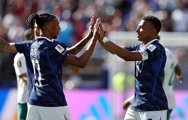 Olise và Mbappe tạo nên 2 bàn thắng cho Pháp ở trận thắng Senegal 3-1