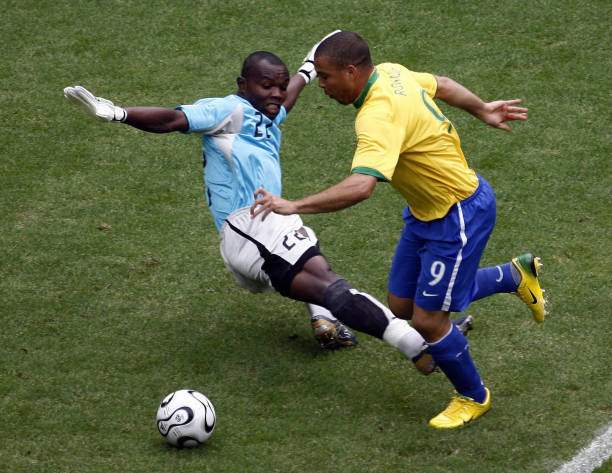 Khoảnh khắc kinh điển World Cup: Ronaldo phá kỷ lục bàn thắng bằng "tuyệt chiêu" - 2