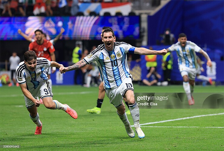 Messi bùng nổ trong hiệp hai, giúp Argentina tạo nên cuộc lội ngược dòng ngoạn mục
