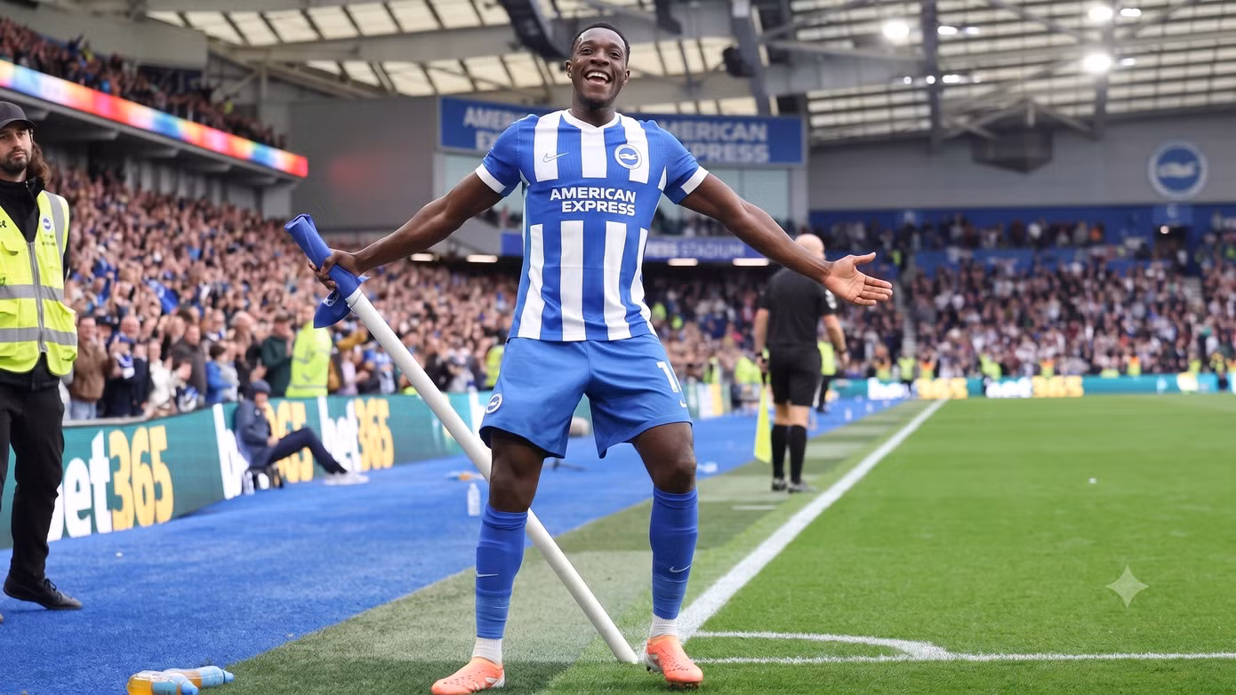 Ở tuổi 35, Welbeck vẫn ghi được 13 bàn cho Brighton ở Premier League mùa trước.
