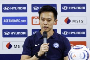 Trực tiếp họp báo ĐT Việt Nam – Singapore: HLV Kim Sang Sik nói lý do khi thay Đình Bắc? (AFF Cup)