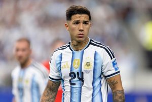 Trực tiếp chuyển nhượng 5/7: Arsenal – Man City tranh giành Enzo Fernandez