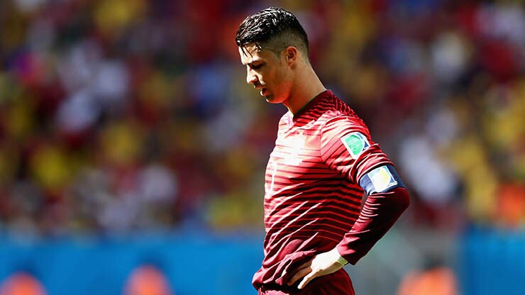 Ronaldo chấn thương trước giải, còn Bồ Đào Nha bị loại ngay từ vòng bảng World Cup 2014