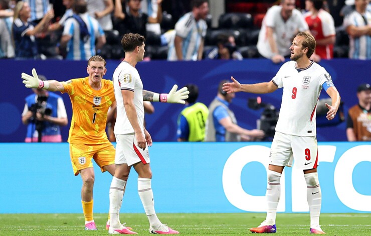 ĐT Anh thua đáng tiếc ĐT Argentina ở bán kết World Cup
