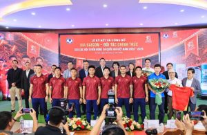 HLV Kim Sang Sik & bóng đá Việt Nam đón tin mừng trước đại chiến Singapore ở AFF Cup