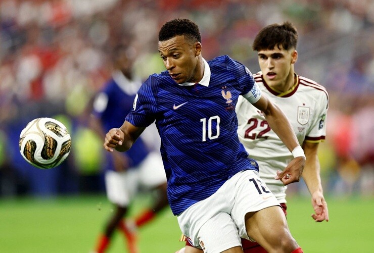 Mbappe&nbsp;đã ghi tên mình vào lịch sử World Cup