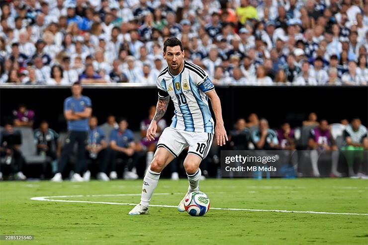 Messi được dự báo sẽ là bài toán khó nhất với hàng thủ tuyển Anh