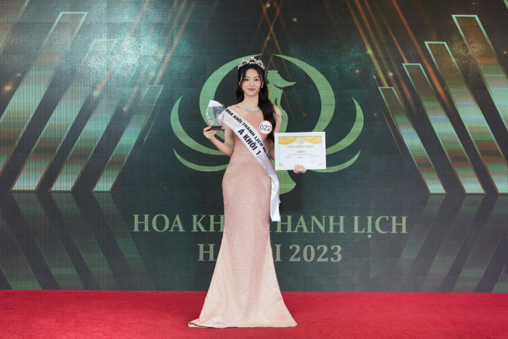 Á khôi xinh đẹp đam mê môn thể thao lạ, tiếp sức Na Uy gây sốc ĐT Anh ở World Cup - 10
